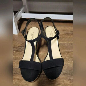 Michael by Michael Shannon T Strap Wedges - NWOT- Size 10